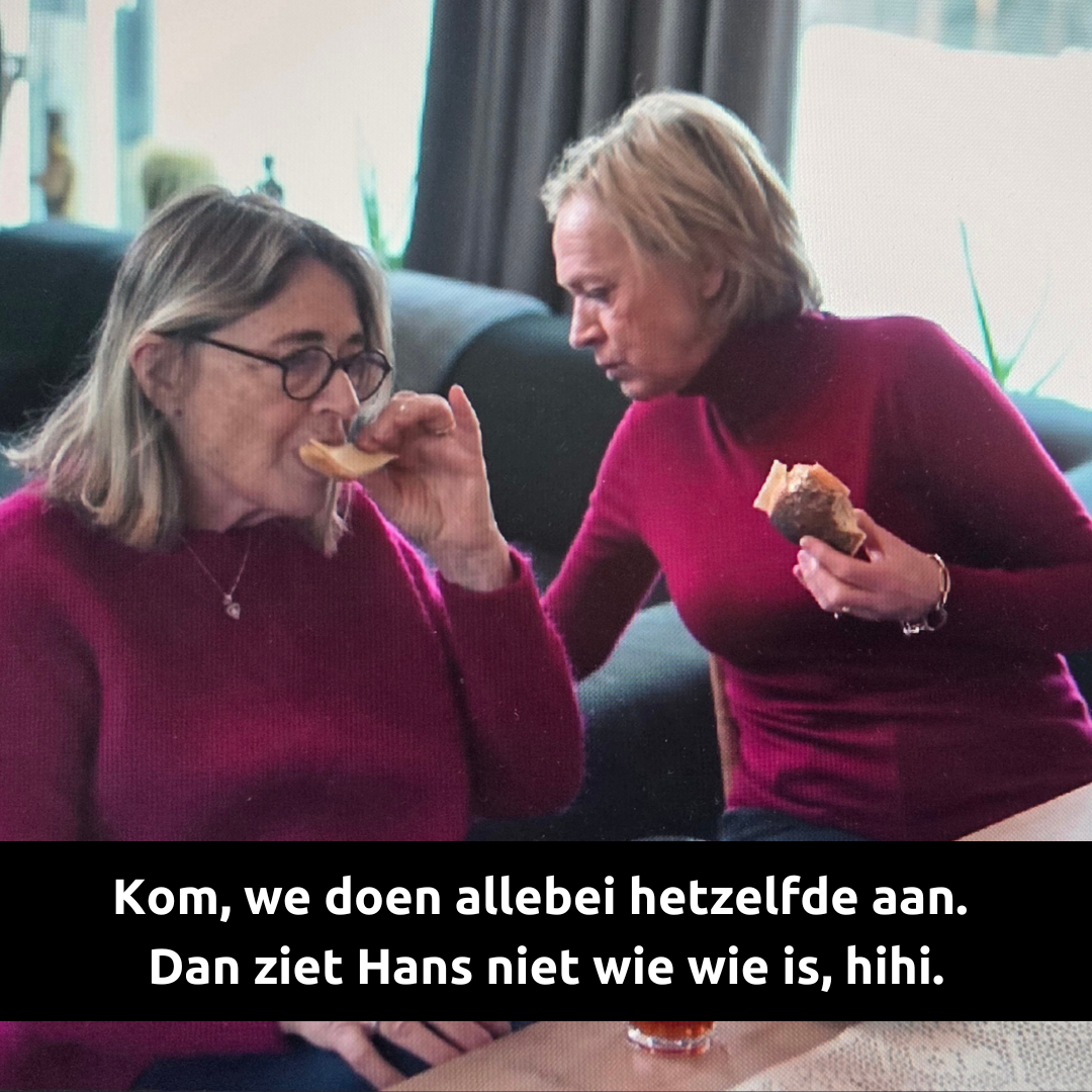 De vrouwen van Hans met dezelfde kleur trui